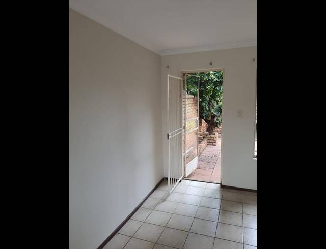 2 BEDROOM PROPERTY TO RENT IN GARSFONTEIN